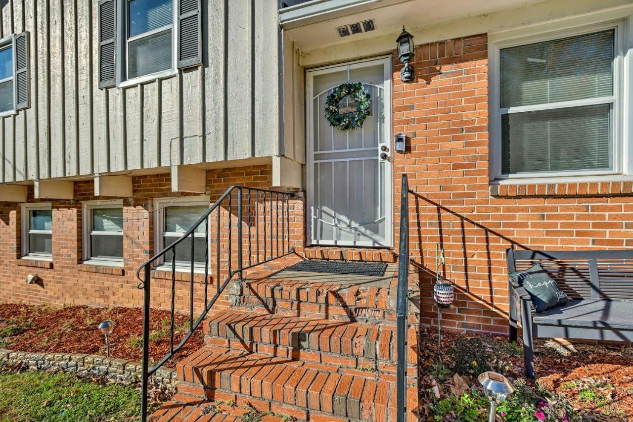 Вилла Modern Birmingham Escape With Yard And Fire Pit! Экстерьер фото
